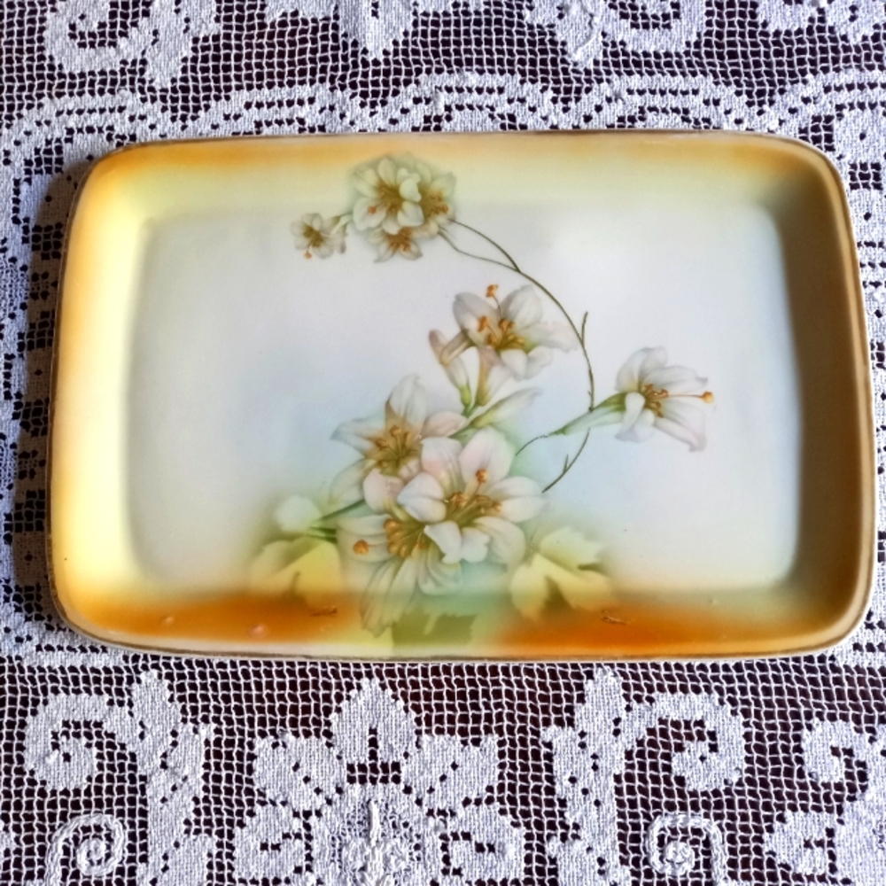 Vintage floral platter